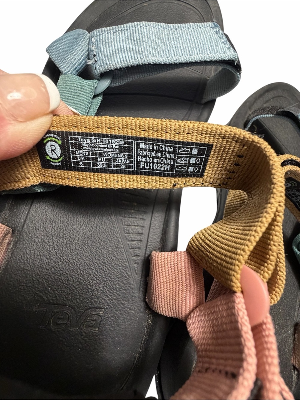 TEVA Multicolor Strap Women's Outdoor Sandals Sz 9 - Picture 12 of 12